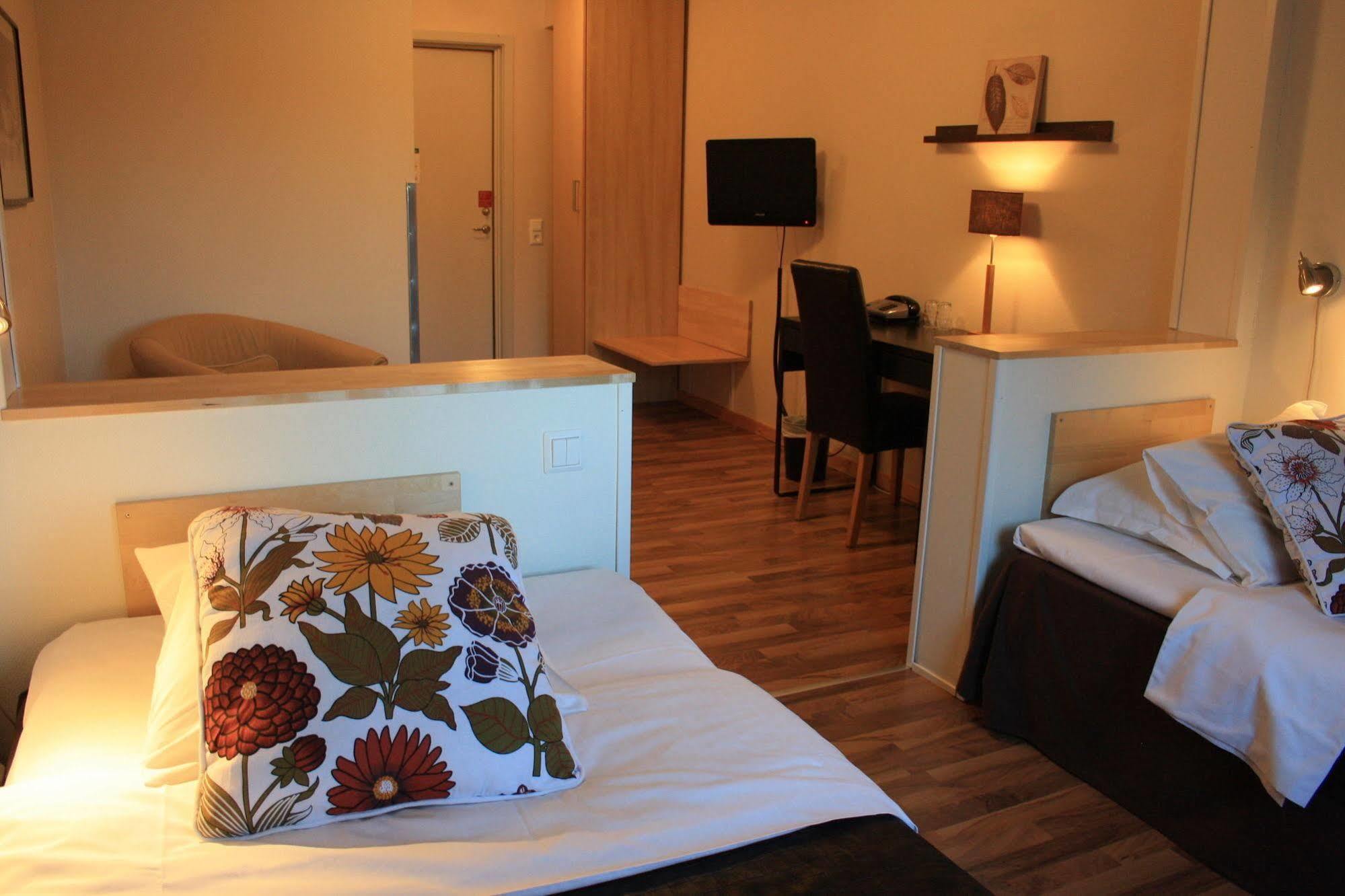 ארייפלוג Hotell Lyktan מראה חיצוני תמונה