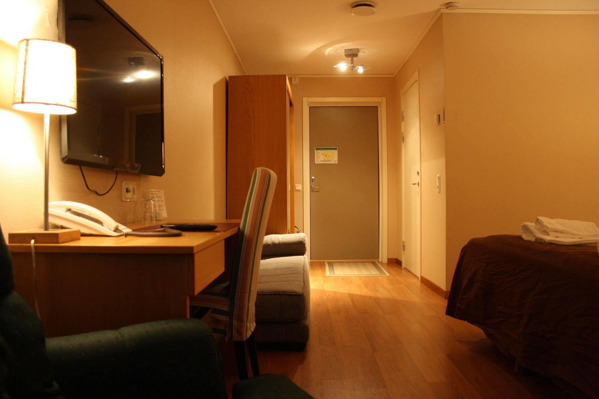 ארייפלוג Hotell Lyktan מראה חיצוני תמונה